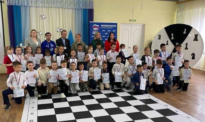 Мамадышские шахматисты взяли «золото» на турнире «Шахматные надежды – 2025»