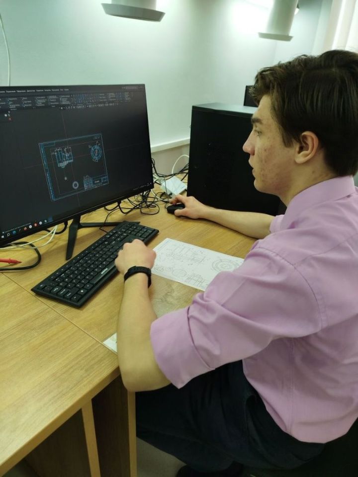 Республиканская олимпиада по компьютерной инженерной графике в Мамадыше