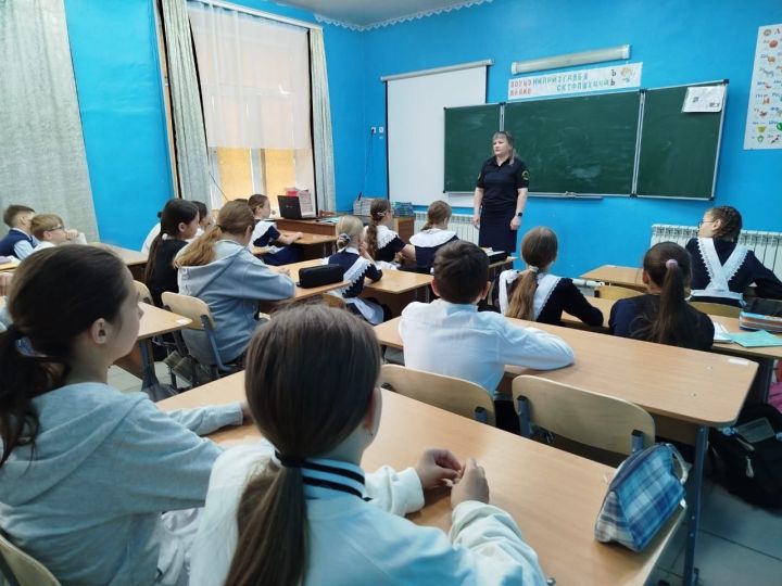 Школьникам напомнили о безопасности на дорогах