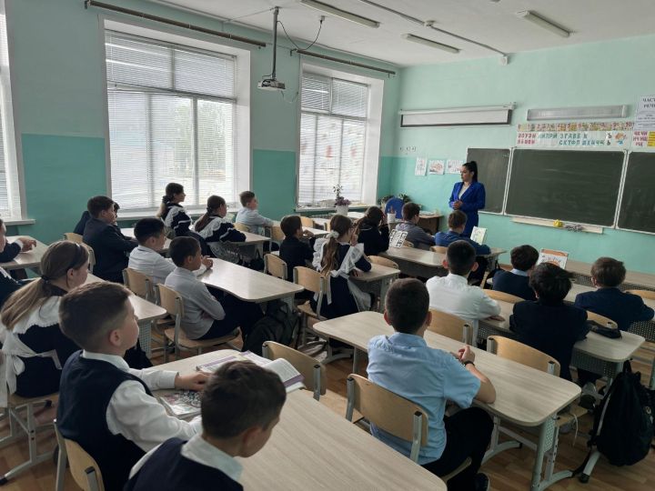 Школьникам напомнили о безопасности на дорогах