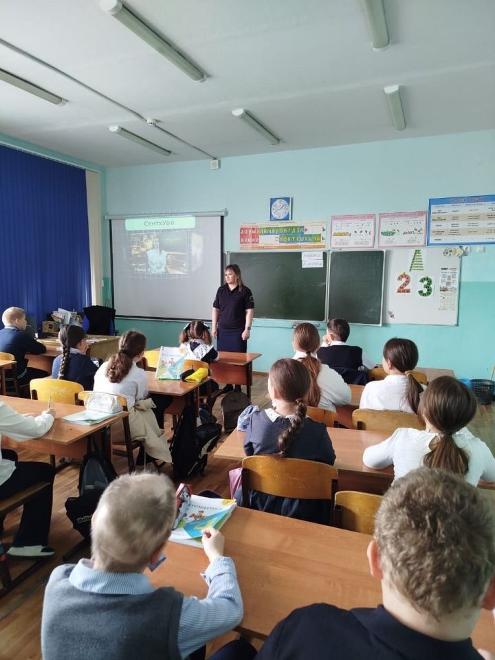 Школьникам напомнили о безопасности на дорогах