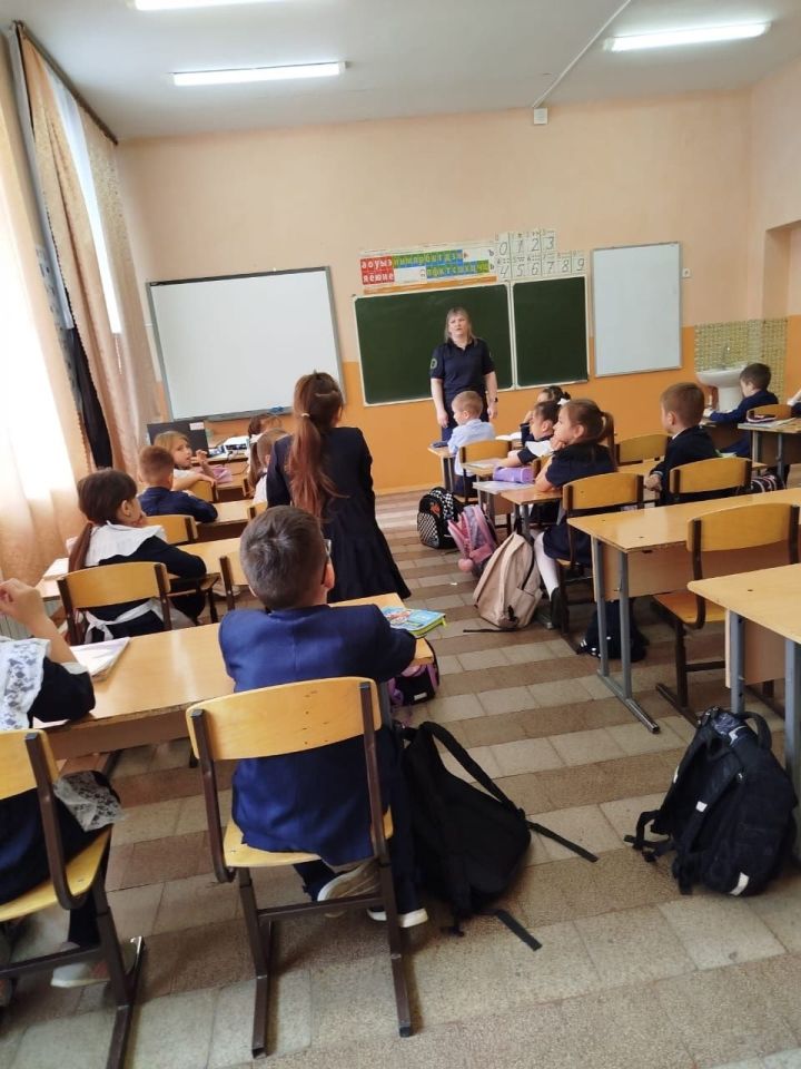 Школьникам напомнили о безопасности на дорогах