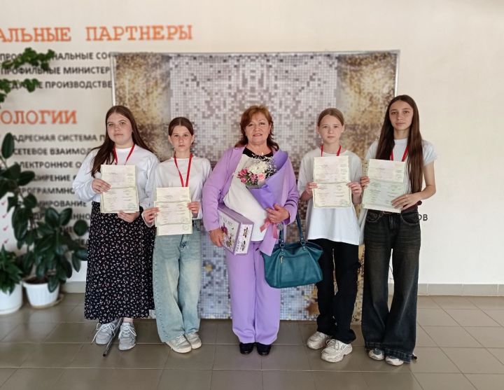 В Мамадышские школьники получили свидетельства поваров