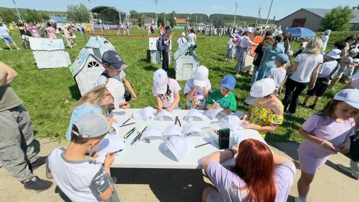 Праздник детства от ГК «Родные места» состоялся в Мамадышском районе