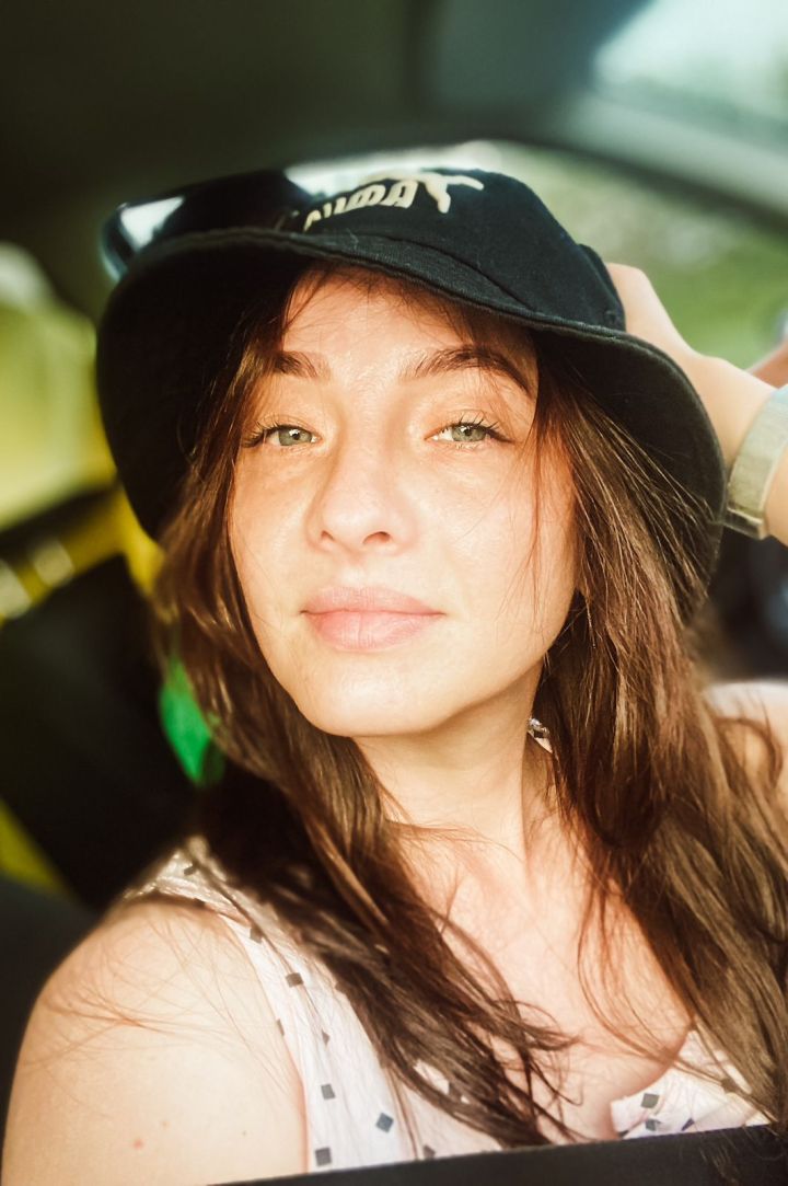 Она не называет себя блогером, но её взгляд на мир покоряет