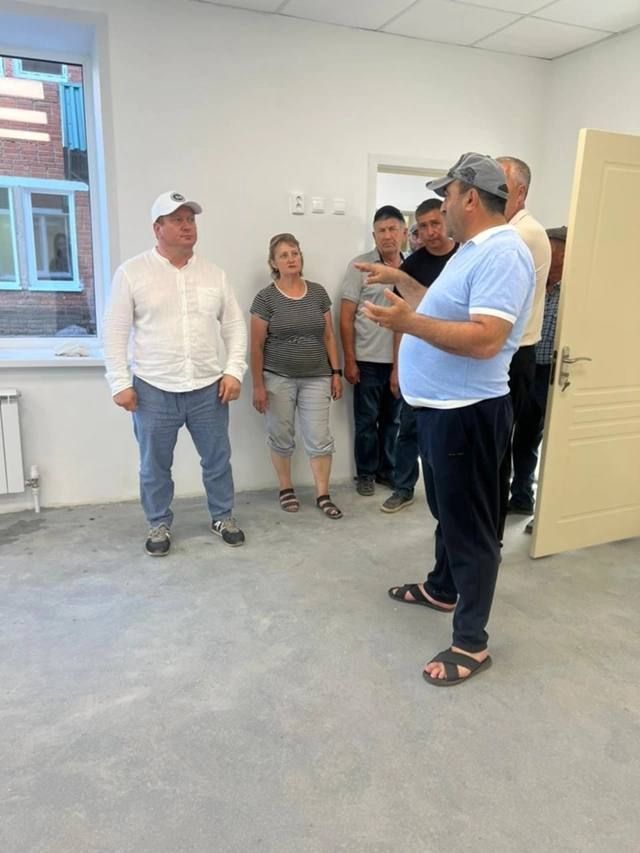 Глава Мамадышского района проверил ход ремонта соцобъектов в Нижнем Таканыше