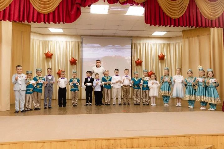 Мамадышские дошкольники получили знаки отличия ГТО на выпускном