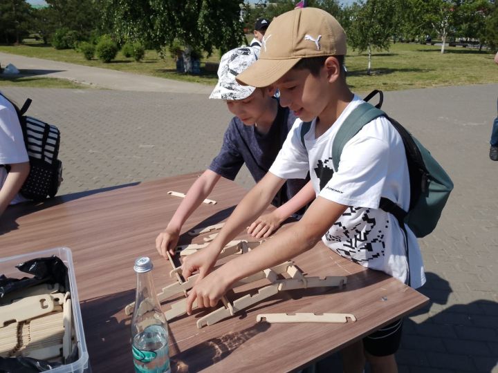 Школьники Мамадыша показали свои знания в фестивале «Физмат прорыв»