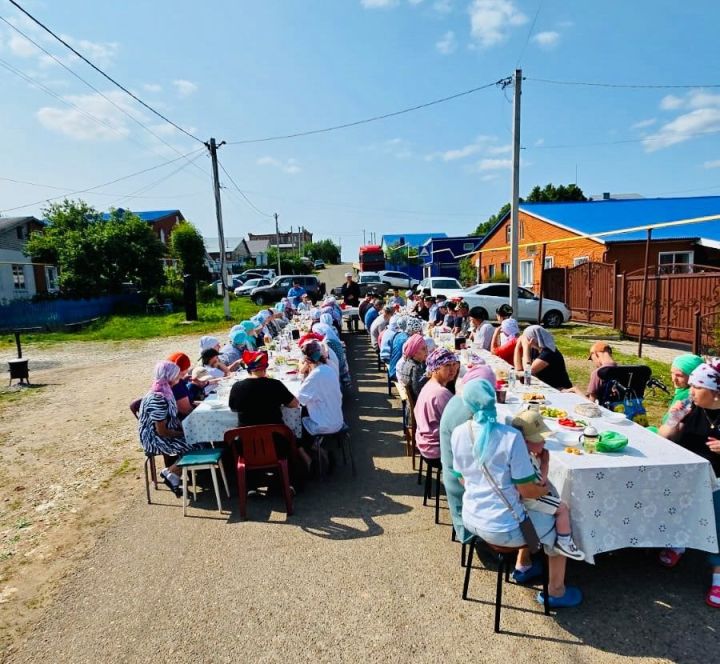 Жители улицы Агрохимиков в Мамадыше отметили Курбан-байрам как одна семья