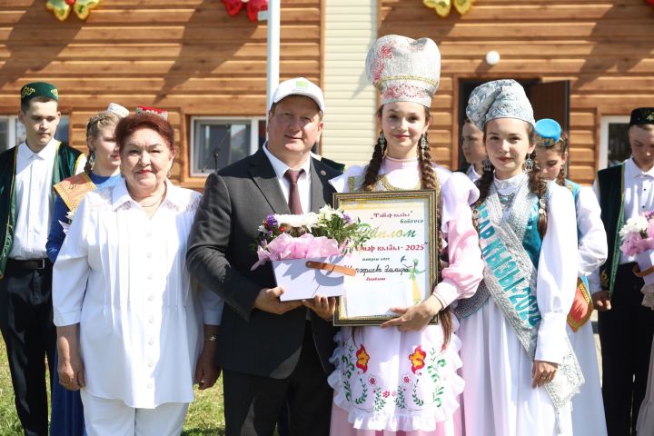 Эльмира Шарафиева из Нижней Суни одержала победу в конкурсе «Татар кызы – 2025»