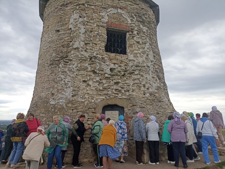 Мамадышцы совершили экскурсию в Елабугу в рамках программы «Активное долголетие»