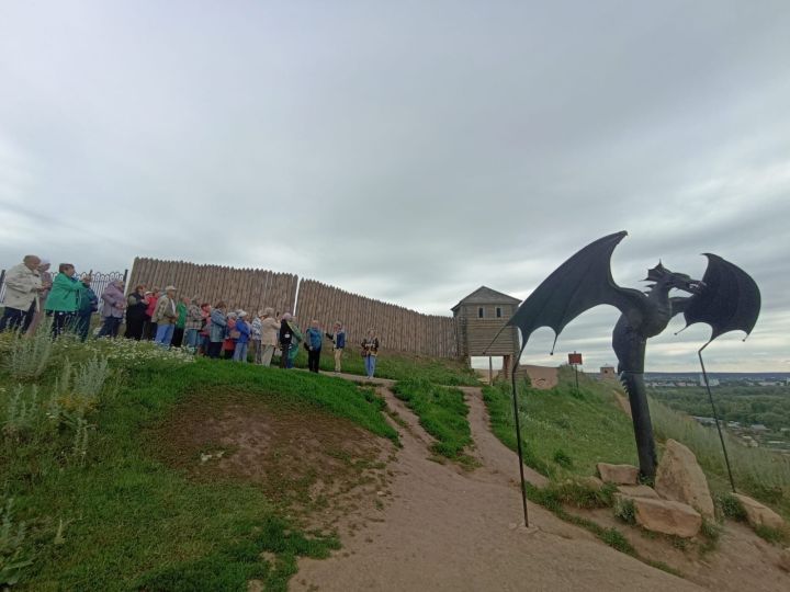 Мамадышцы совершили экскурсию в Елабугу в рамках программы «Активное долголетие»