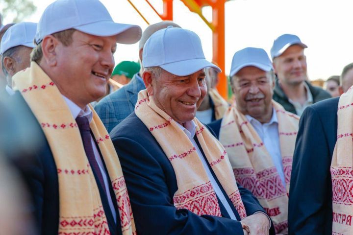 Депутат Госдумы РФ поздравил главу Мамадышского района с Днем рождения