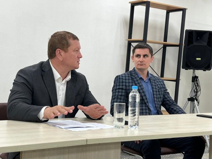 Глава Мамадышского района проверил работу двух промышленных предприятий