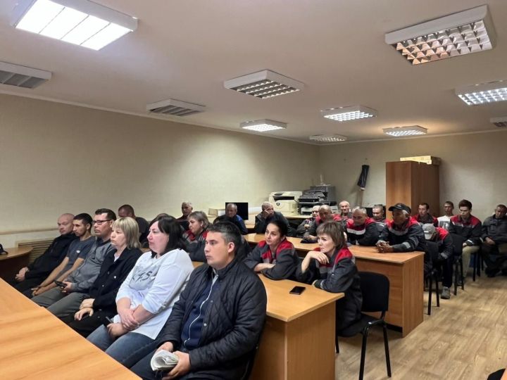 Глава Мамадышского района проверил работу двух промышленных предприятий