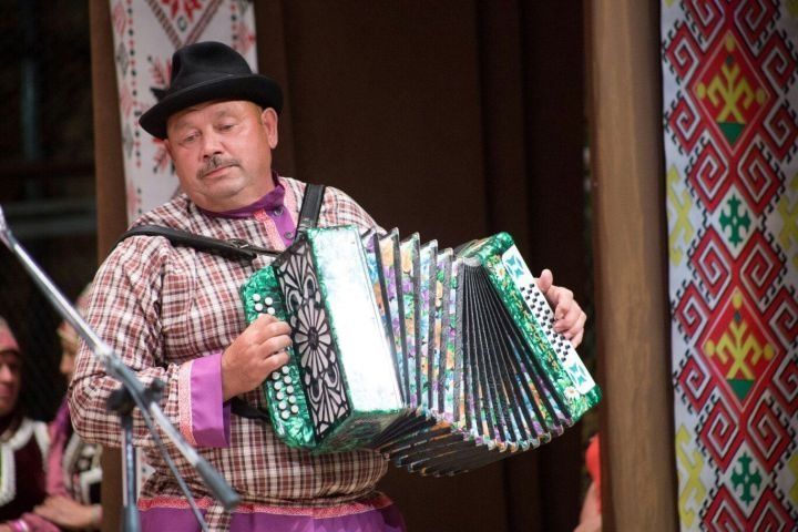 Человек, который поёт жизни!