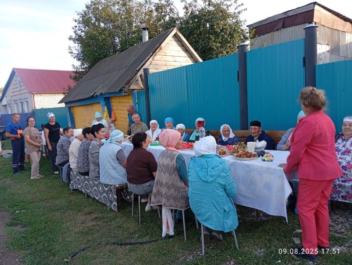 Праздник улицы организовали в Нижних Яках