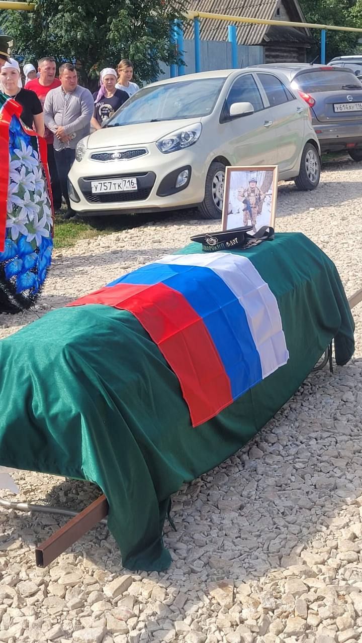 Мамадышский район проводил в последний путь героя СВО «Юнгу»