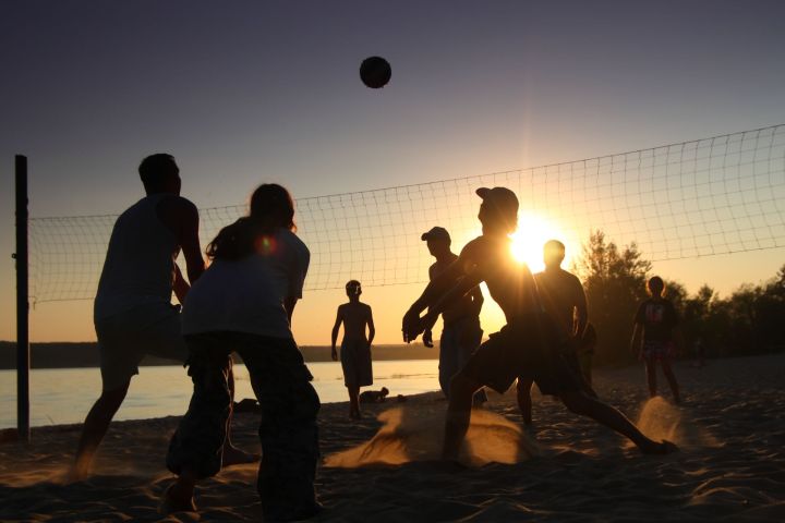 Врачи объяснили, почему даже умеренный алкоголь вредит вашему мозгу.