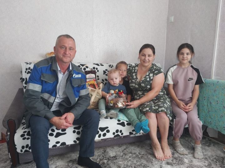 Более 730 школьников района получили поддержку в рамках акции