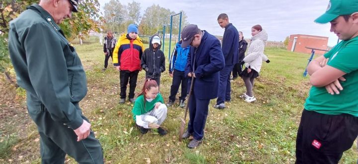 В Мамадышском районе прошел экологический мастер-класс для юных лесоводов