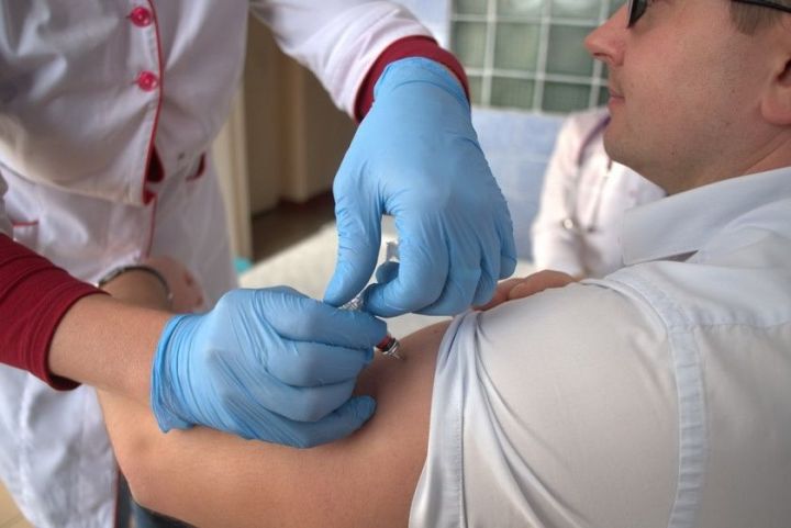В Мамадыш поступило более 5 тысяч доз вакцины от гриппа
