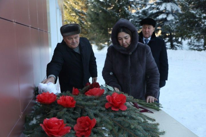 «Я отомщу за сына»: отец солдата, погибшего в зоне СВО, отправился на фронт