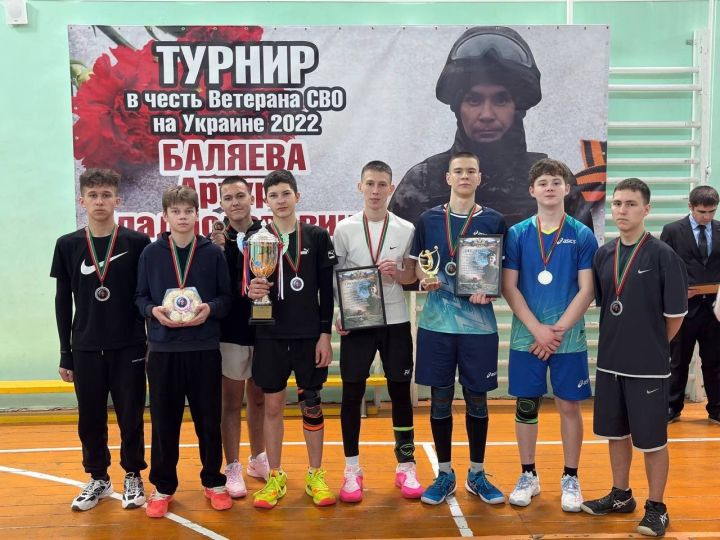 Волейбольная команда Мамадышского района завоевала серебро