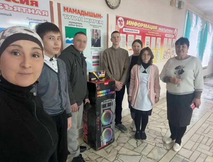 Участник СВО подарил ученикам современную звуковую систему