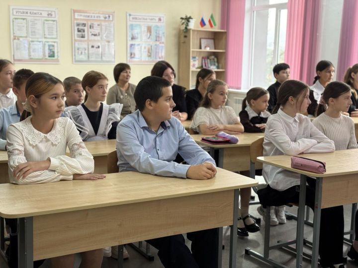 Татарстан мәктәпләрендә ике меңгә якын укытучы җитми