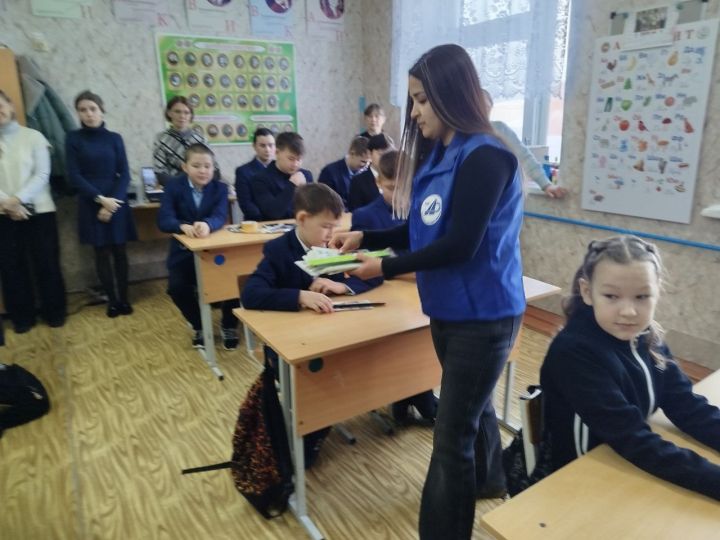 Госавтоинспекторы провели урок безопасности в школах Мамадышского района