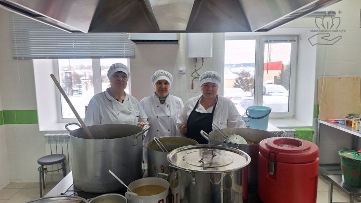 Пищеблок Мамадышской ЦРБ раскрыл секреты лечебного питания