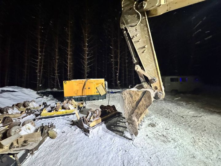 В Мамадышском районе мужчину придавило ковшом экскаватора