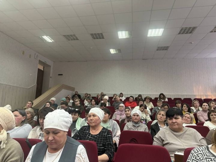 В Мамадыше обсудили усиление безопасности в школах и детсадах