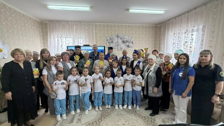 Старшему поколению напомнили о безопасности на дороге