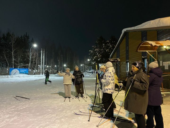 Серебряные волонтёры Мамадыша обучились классической лыжной технике