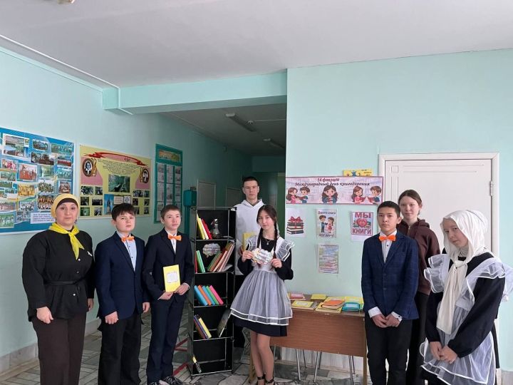 Таканышские школьники отметили День дарения книг