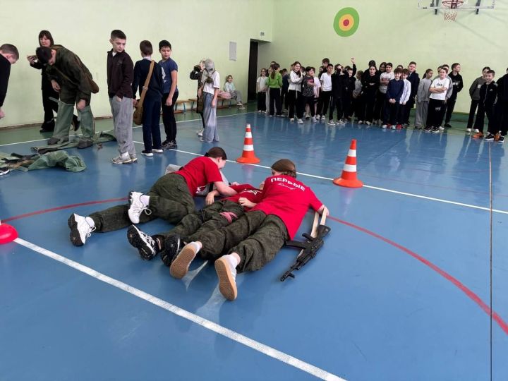 В школе №3 Мамадыша прошла патриотическая игра «Зарница 2.0»