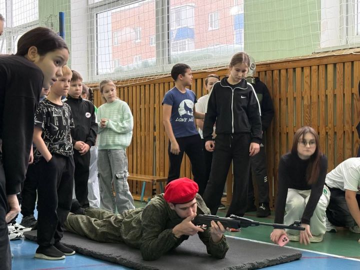 В школе №3 Мамадыша прошла патриотическая игра «Зарница 2.0»