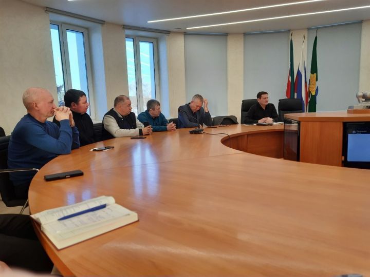 В Мамадышском районе экстренно собрали КЧС после пожара в черте города