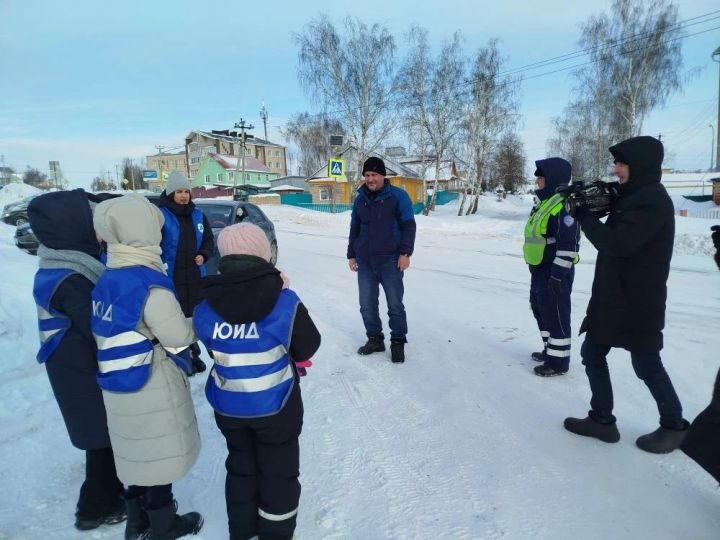 Спасти жизнь – пристегнуть ремень: юные инспекторы провели важную акцию