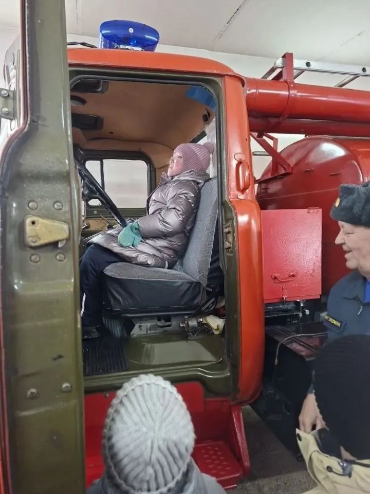 В пожарной части села Соколка прошла экскурсия для школьников