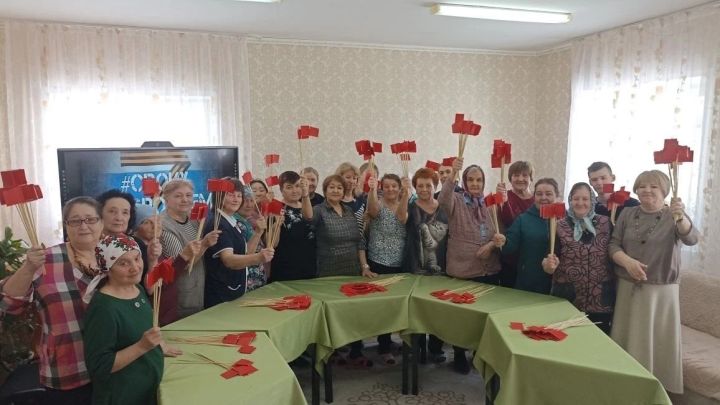 Подопечные центра «Забота» изготовили 500 противоминных указателей