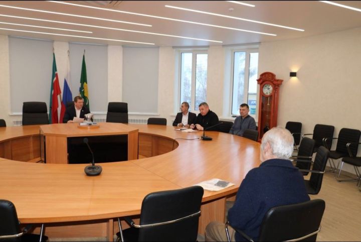 Глава Мамадышского района провелличный прием граждан