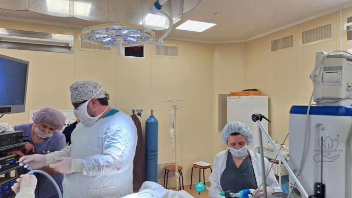 В Мамадышской ЦРБ провели первую операцию на новом аппарате газового наркоза