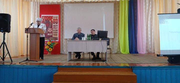 Приоритеты развития и открытый диалог: в Усалинском СП прошел сход граждан