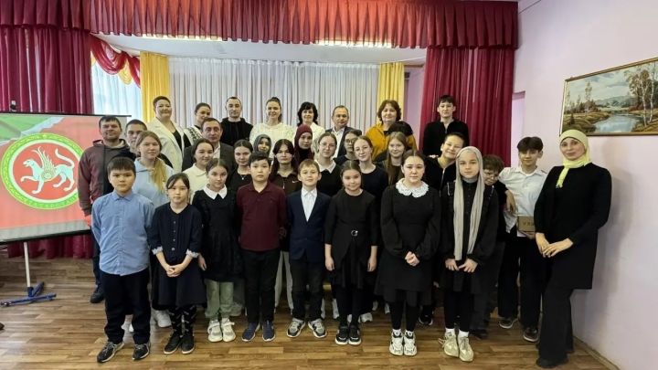 Школьники изучили историю и символы герба Татарстана