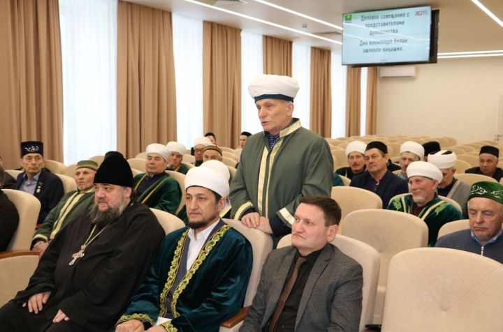 Глава Мамадышского района провел рабочую встречу с духовенством