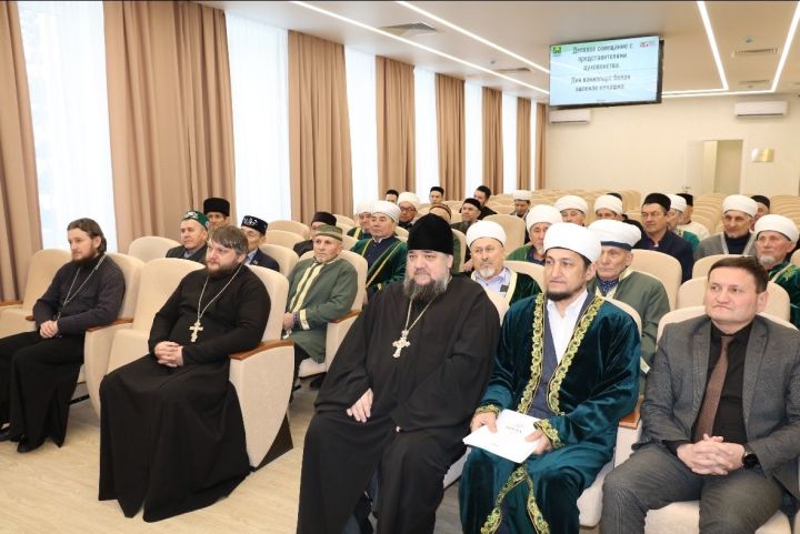 Глава Мамадышского района провел рабочую встречу с духовенством