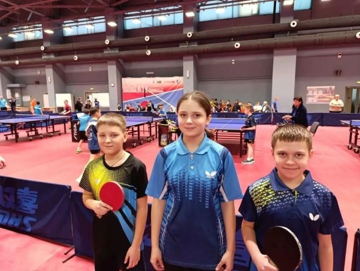Юные теннисисты привезли серебро и путёвку на окружные соревнования из Казани